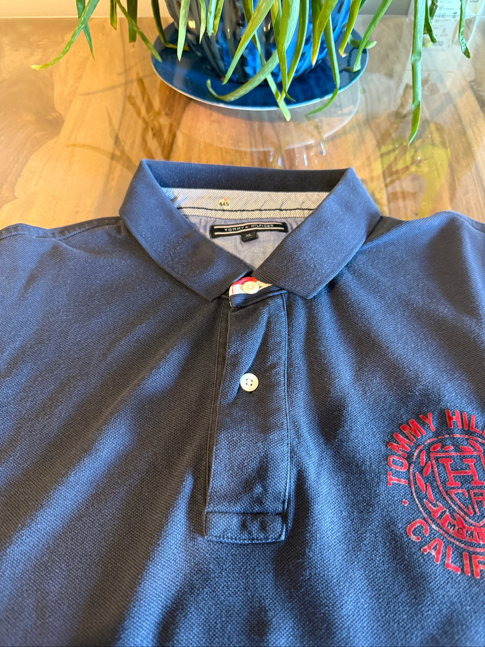 Polo Tommy Hilfiger masculino XL azul marinho bordado California – muito bom estado – photo 4